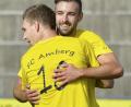 Bild: Ziegler
Dennis Kramer (hinten) und Martin Popp bejubeln einen Treffer für den FC Amberg. Mit zusammen 37 Treffern sind die beiden das beste Sturmduo der Fußball-Bezirksliga Nord.