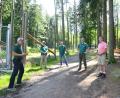 Bild: bey
Staatsforsten-Chef Reinhard Neft (von links), stellvertretender Forstbetriebsleiter Ingo Greim, Teamleiter Markus Kraus, Revierleiter Rudolf Stadler und Forstbetriebsleiter Stefan Bösl sowie Bürgermeister Reiner Gäbl loben bei der Besichtigung des umgebauten Wildgeheges die "hervorragende Zusammenarbeit" der Beteiligten.