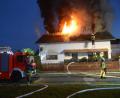 Bild: Dominik Altmann/Kreisbrandinspektion Cham
Ein Wohnhaus hat am frühen Donnerstagmorgen in Weiding bei Cham gebrannt.. Foto: Dominik Altmann/Kreisbrandinspektion Cham