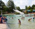 Bild: bkr
Viel zu beobachten hat die Wasseraufsicht, damit die Maximalzahl der Badegäste in den Becken nicht überschritten wird. Hier der Nichtschwimmerbereich