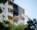 Bild: Vladimír Pryèek
Feuerwehrleute bekämpfen den Brand in einem Hochhaus in Bohumin im Osten Tschechiens. Foto: Vladimír Pryèek/CTK/dpa
