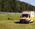 Bild: dmra
Nur leicht verletzt hat sich ein 23-jähriger Amberger, als er bei Illschwang mit seinem Motorrad von der Straße abkam und in eine Wiese rutschte.