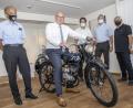 Bild: dtr
"Probesitzen" im Museum: Im Bild (von links) Harald Roßner, Oberbürgermeister Oliver Weigel, Volker Dittmar, Volker Jobst und Kurt Rodehau.