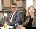 Archivbild: Hirsch
Hans-Peter Schmucker vom Amt für Ländliche Entwicklung, Bürgermeister Martin Birner und Regionalmanagerin Tanja Weinberger (von links) unterstützen das Forschungsprojekt „Smartes Gesundheitsnetzwerk“.