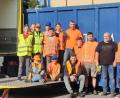 Archivbild: bsc
Lange wussten Kolpingvorsitzender Reiner Gärtner (rechts) und sein Helferteam (im Bild die Aktion 2019) nicht, ob wegen der Coronakrise in diesem Jahr die große Herbst-Altkleiderstraßensammlung durchgeführt werden kann.