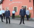 Bild: pko
Mit Emanuel Messer hat die Feuerwehr Fuhrn wieder einen neuen Kommandanten. Unser Bild zeigt von links Harald Klatzka, den Ansprechpartner für Feuerwehrbelange im Stadtratsgremium, Stadtrat Michael Bindl, den neuen Kommandanten Emanuel Messer, Kreisbrandmeister Ferdinand Duscher, zweiten Kommandanten Georg Meier jun. und Bürgermeister Martin Birner.