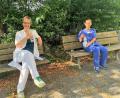 Bild: Bernhard Krebs/exb
Reichlich trinken ist bei Hitze besonders wichtig. Paula Loibl (links) und Désirée Decking Ott.