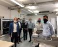 Bild: Stephan Mähringer
Über die Neuerungen bei Synlab tauschen sich aus (von links) Albert Rupprecht, Stephan Gollwitzer, Isabella Hackl, Dr. Richard Mauerer, Dr. Wolfgang Schultis und Dr. Christoph Mahnke.