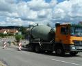 Bild: Portner
In der Eigelsberger Straße sind die Bagger zurück. Ab Ende nächster Woche ist die gesamte Fahrbahnbreite für rund zwei Monate gesperrt.