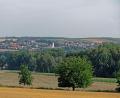 Bild: tr
Der „Blickpunkt“ auf dem ehemaligen Hochbehälter bei Ottengrün bietet eine herrliche Panoramaaussicht auf Bad Neualbenreuth.