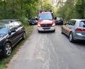 Bild: Andreas Eckert/exb
Schon für das kleine Fahrzeug der Feuerwehr Dießfurt ist es rund um den Freizeitsee eng, wenn viele Badegäste da sind.