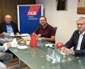 Bild: Heike Hofmann
In gemeinsamer Sorge um die Gesundheitsvorsorge in der Nordoberpfalz (von links): DGB-Regionssekretär Peter Hofmann, Bezirkstagsvizepräsident Lothar Höher, DGB-Kreisvorsitzender Weiden/Neustadt Josef Bock und Verdi-Bezirksgeschäftsführer Alexander Gröbner.