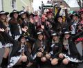 Archivbild: kro
Der Stolz des Faschingsvereins Rosamunde Mähring: die Prinzengarde. Das Bild stammt vom diesjährigen Faschingsumzug durch die Ortschaft.