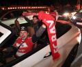 Bild: Felix Hörhager/dpa
Dass die Bayern-Fans den Triumph in der Champions-League bejubeln, ist selbstverständlich. Doch wie sieht es mit den Fans von nationalen Rivalen aus?