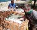 Bild: ral
Die AG Garten- und Landschaftsbau hat einen Pizza- und Brotbackofen gebaut.