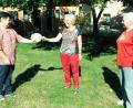 Bild: e
Die Kümmersbrucker Schnaus-Kirwa ist zwar ausgefallen, aber eine Spende von 1000 Euro an den Sozialdienst katholischer Frauen gibt es trotzdem (von links): Liesbeth Schnaus, Marianne Gutwein vom SkF und Marille Gramolla.