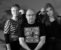 Bild: Reiner Wild/exb
Sabine Kreiner, Reiner Wild, Lotte Kreiner (von links) treten am 11. September im Amberger Stadttheater auf.