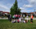 Bild: Stadt Tirschenreuth/exb
Herta Zölch (r.), Erika Rahm (2.v.r.) sowie Christoph Kick, Manfred Kinle und Katrin Möhrlein (hinten, v.l.) mit den Kindern beim Gruppenfoto im Fischhofpark.