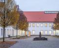 Bild: mju-fotografie/exb
Nach der Übernahme des ehemaligen Klostergebäudes aus dem 17. Jahrhundert durch den Verein Bayerische Musikakademie Hammelburg wurde das denkmalgeschützte Konventgebäude von Brückner & Brückner Architekten saniert.