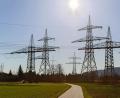 Bild: Hösamer
Im Naabtal konzentrieren sich zahlreiche Stromtrassen, wie hier nahe des Umspannwerks Dachelhofen. Das Bayernwerk will in den kommenden Teile seines Hochspannungsnetzes erneuern und Kapazitäten erhöhen.