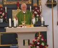 Bild: fvo
Pfarrer Andreas Renner feiert seine Geburtstags-Dankmesse in der Haselbacher St.-Peter-und-Paul-Kirche.