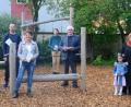 Bild: Kunz
Der interreligiöse Arbeitskreis legt einen Flyer auf, der muslimische Eltern ermutigen soll, ihre Kinder an christlichen Festen teilhaben zu lassen. Rechts Familie Yldirim, die sich voll integriert fühlt.