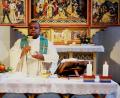 Bild: do
In Konzelebration mit Stadtpfarrer Thomas Jeschner feiert der neue Pfarrvikar Gerald Obumneke Nwenyi seine erste Heilige Messe in St. Laurentius.