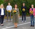 Bild: njn
Rektorin Sabine Graser (links) und Konrektorin Beate Koch (rechts) mit einigen der neuen Lehrkräfte an der Grund- und Mittelschule, (von links) Nico Dümmelbeck, Lena Scharf, Sebastian Högl, Sabine Hübner, Thomes Eber und Eva-Maria Emmerig.