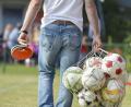 Bild: zg
Die Fußbälle werden weggepackt: Pflichtspiele wird es im Fußball bis auf weiteres nicht geben.