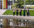 Bild: njn
Die fünf Musiker des Ensembles „Harmonic Brass“ nahmen die Zuhörer mit auf ihre Sommerreise im Erbendorfer Stadtpark.