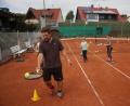 Bild: wro
Den Einstieg in den Tennissport erleichterte Spartenleiter Michael Dutz.