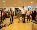 Bild: gru
Mit Mund-Maske-Bedeckung feiern die Gäste den Start der umgebauten Kinderkrippe des Sebastian-Kneipp-Kindergartens in Edelsfeld.