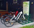 Bild: hai
Bis zu vier E-Bikes können an der Ladestation bei der Tauritzmühle angestöpselt werden.