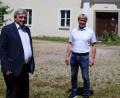 Bild: mvs
MdB Karl Holmeier zum Antrittsbesuch bei Bürgermeister Markus Schiesl in Altendorf.