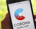 Symbolbild: Oliver Berg/dpa
Die Corona-Warn-App informiert, wenn die Gefahr besteht, Kontakt mit einem Covid-19-Infizierten gehabt zu haben.