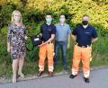 Bild: exb
Bei der Übergabe (von links): Bürgermeisterin Brigitte Bachmann, Alexander Renner (HvO), Thomas Renner (Standortleiter) und Jonas Huber (HvO).