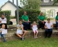 Bild: mez
Viele der jungen Natur-Detektive kamen zur kleinen Siegerehrung beim Ferienprogramm des Obst- und Gartenbauvereins in das grüne Klassenzimmer der Schule und holten sich ihren erworbenen Gutschein ab.