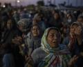 Bild: Petros Giannakouris/dpa
Nach dem Brand in dem Flüchtlingslager Moria müssen die Migranten auf der Straße nächtigen. Die Bilder, die Europa derzeit von den Flüchtlingen in Not erreichen, bewegen auch die Menschen in der Region.