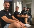 Bild: roa
Drei Mitglieder von Round Table 235 Amberg-Sulzbach fliegen am Sonntag nach Griechenland, um nach der Brandkatastrophe von Moria dort zu helfen, wo es am nötigsten ist. Von links: Benjamin List, Dominik Lenz und Sebastian Apfel. Manuel Kraus koordiniert von zu Hause aus.