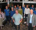 Bild: ckl
Der neue Vorsitzende des SV Wildenreuth ist Robert Bayer (vorne, Mitte). Bürgermeister Johannes Reger (vorne, rechts) freut sich über die Tätigkeiten des Sportvereins.