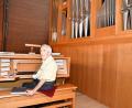 Bild: sche
Nach 77 Jahren , davon 34 Jahre in Raigering, nahm der 91-jährige Organist Josef Dotzler das letzte Mal Platz auf der Orgelbank.