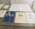 Bild: aks
Originale aus dem Walter-Höllerer-Archiv erweitern den Blickwinkel der Hesse-Sonderausstellung im Literaturhaus Oberpfalz.