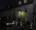 Bild: dob
In einem Gebäude an der Hauptstraße war ein verstopfter Kamin schuld an der starken Rauchentwicklung, die etliche Feuerwehren auf den Plan rief. Nach 2016 war es nun der zweite Einsatz wegen starker Rauchentwicklung. Damals war es aber ein zu großes Holzscheit das nicht in den Ofen passte und vor sich hinqualmte.