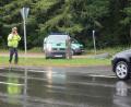 Bild: Hirsch
Die Kontrollaktion der Polizei war wenig ergiebig: Der Dauerregen zwang die Autofahrer zum langsam Fahren.