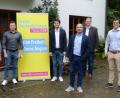Bild: jp
Die Kandidaten für die Bundestagswahl 2021 und die Delegierten für die Landesvertreterversammlung der FDP des Wahlkreises 232 Amberg-Neumarkt (von links): Jens Rohn, Amberg, Sascha Renner, Velburg, Nils Gründer, Bundestagskandidat aus Neumarkt, Enrico Pomsel, Neumarkt, Kreisvorsitzender
MdB Ulrich Lechte, Regensburg und Kilian Taubmann, Edelsfeld.