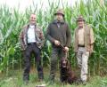 Bild: cvl
Jagdpächter Rainer Bayer (Mitte) mit seinen Kollegen Herbert Tretter (links) und Bruno Ponnath (rechts).