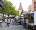 Bild: Petra Hartl 
Für viele gehören Altstadt und Bauernmarkt zusammen wie Flutkanal und Max-Reger-Park. In Pandemiezeiten geraten jedoch auch solche ungeschriebenen Gesetze ins Wanken.