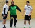 Bild: ham
Martin Strejc (Mitte) kann seinen Vorderleuten Christof Gsödl (links) und Christian Schanderl keine Anweisungen geben. Der HSG-Torhüter und sein Bruder Jaroslav werden aus dem Risikogebiet Tschechiennicht einreisen.
