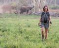 Bild: Anthon Wessels
Katrin Klewitz ist ausgebildete Ranger Field Guide. Das Gewehr trägt sie nur, um im äußersten Notfall ihre Gruppe zu schützen.