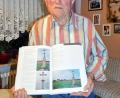 Bild: hai
106 Flurdenkmäler hat Werner Veigl unter anderem hinsichtlich ihrer Entstehungsgeschichte untersucht. Die Ergebnisse von zwölf Jahren Arbeit hat er in einem Buch festgehalten.